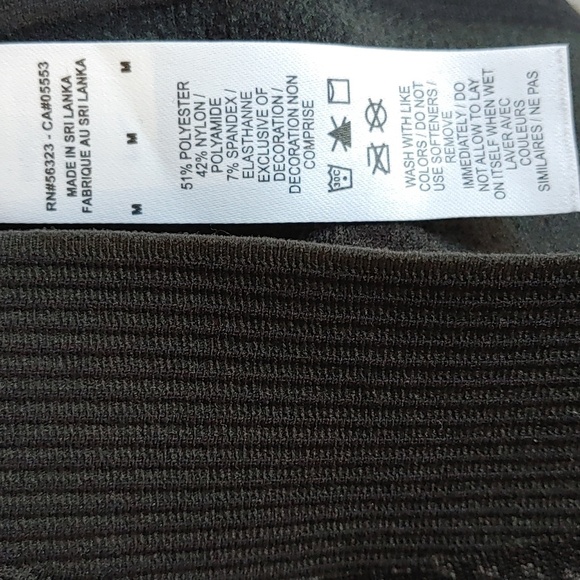 NWT Nike Swoosh Girls Youth Sports Top Medium - Picture 15 of 15